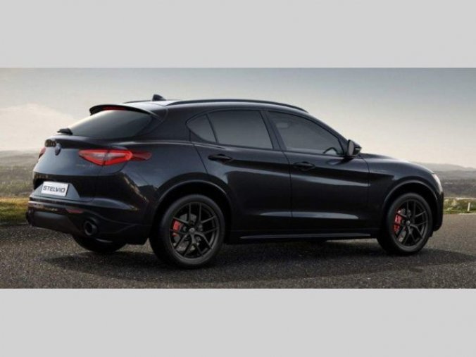 Alfa Romeo Stelvio, 2.0 Turbo 280k Q4 VELOCE, barva černá