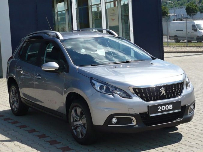 Peugeot 2008, ACTIVE 1,2PureTech 110k MAN6 + GRIP + SENZORY + VÝHŘEV + AUTO AC, barva šedá