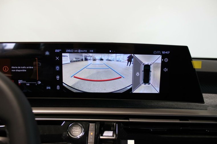 Peugeot 3008, Peugeot 3008 ALLURE Hybrid 136 e-DCS6, barva modrá