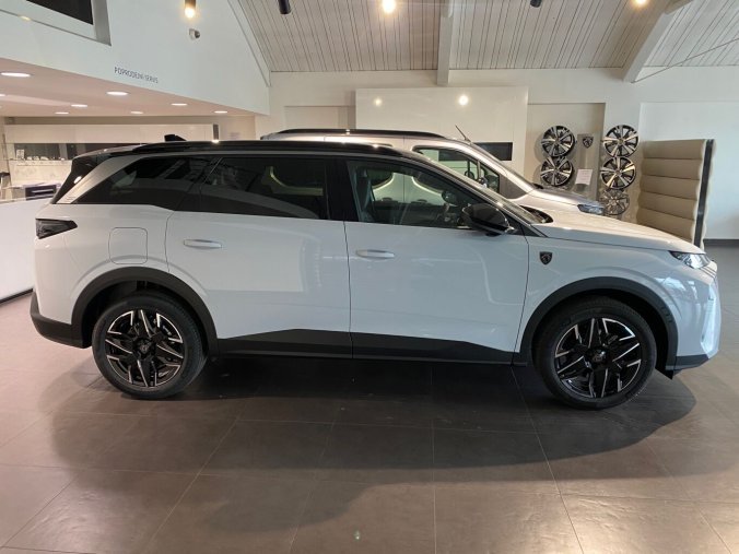 Peugeot 5008, Peugeot 5008 GT Hybrid 145 e-DCS6 - PACK VISON 360 - 7091, barva modrá