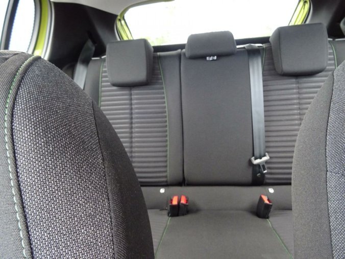 Peugeot 208, Peugeot 208 ACTIVE Hybrid 110k e-DCS6, barva žlutá