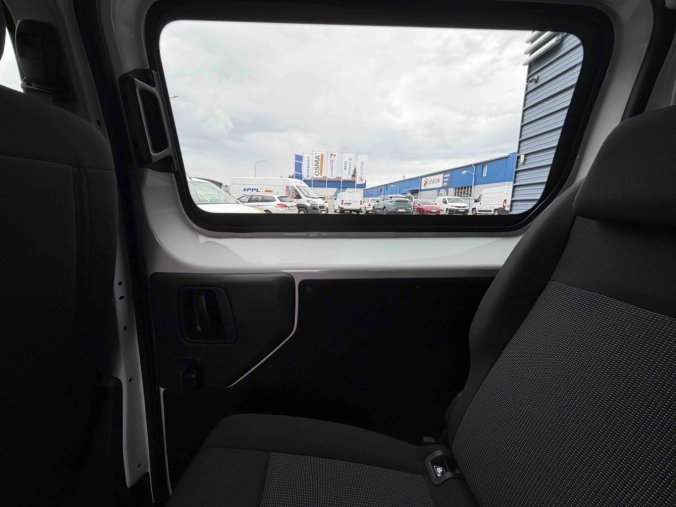 Peugeot Expert, Peugeot Expert Combi L3 2.2 BlueHDi 150 MAN6, barva bílá
