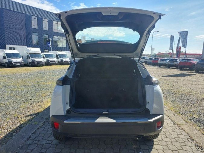 Peugeot 2008, Peugeot 2008 STYLE PureTech 100 S&S MAN, barva bílá