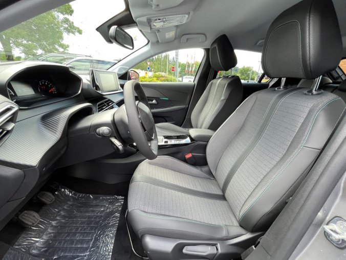 Peugeot 208, Peugeot 208 ALLURE PureTech 100k MAN6, barva šedá
