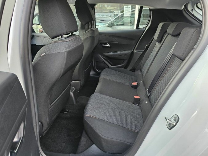 Peugeot 208, Peugeot 208 STYLE 1.2 PT 100K MAN6, barva bílá
