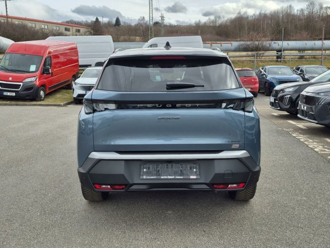 Peugeot 5008, Peugeot 5008 GT Hybrid 136 e-DCS6, barva modrá