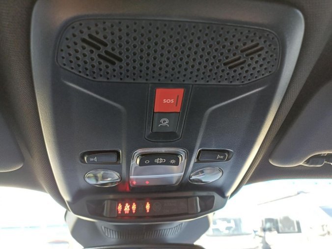 Peugeot 2008, Peugeot 2008 ALLURE 1.2 PureTech 100k Grip, barva modrá