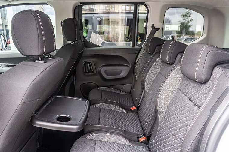 Peugeot Rifter, Peugeot Rifter 1,2   ALLURE PureTech 110 S&S, barva bílá