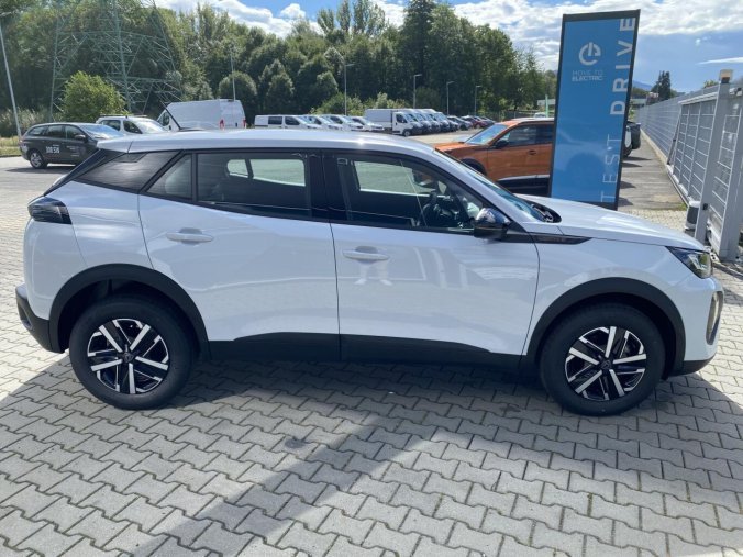 Peugeot 2008, Peugeot 2008 STYLE Hybrid 145 e-DCS6, barva bílá