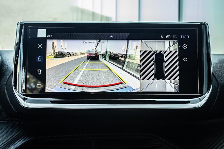 Peugeot 2008, Peugeot 2008 1,2 ALLURE Hybrid 145 e-DCS6, barva oranžová