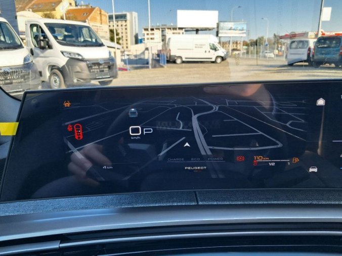 Peugeot 5008, Peugeot 5008 5008 GT Hybrid 145 e-DCS6, barva bílá