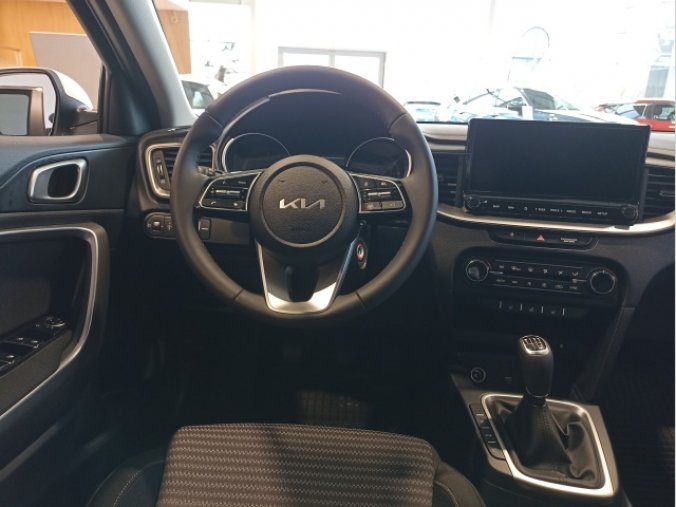 Kia Ceed, SW 1,5 T-GDi GPF TOP 118kw, barva bílá