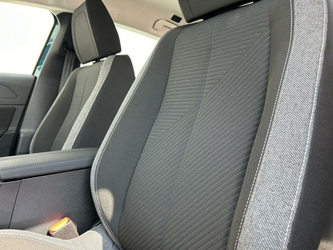 Peugeot 308, Peugeot 308 SW Active PureTech130 MAN6, barva modrá