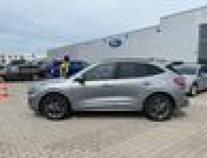 Ford Kuga, 2.0 EcoBlue, barva stříbrná