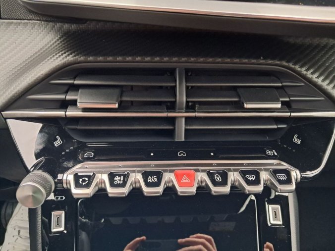 Peugeot 2008, Peugeot 2008 2008 ALLURE PureTech 130 S&amp, barva černá