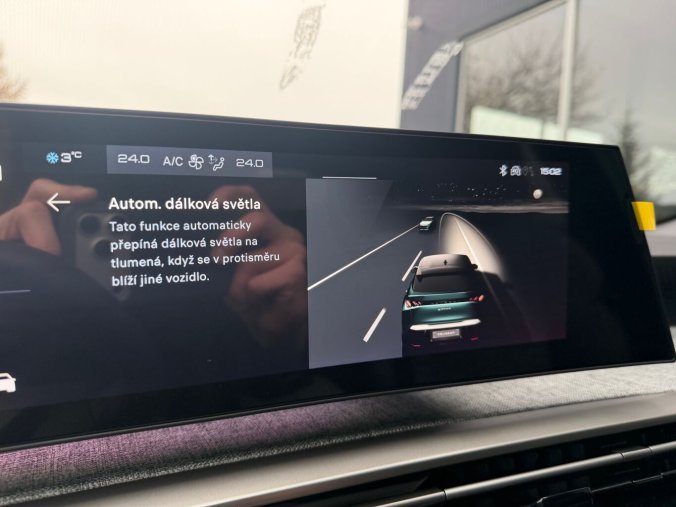 Peugeot 3008, Peugeot 3008 ALLURE Hybrid 145 e-DCS6, barva bílá