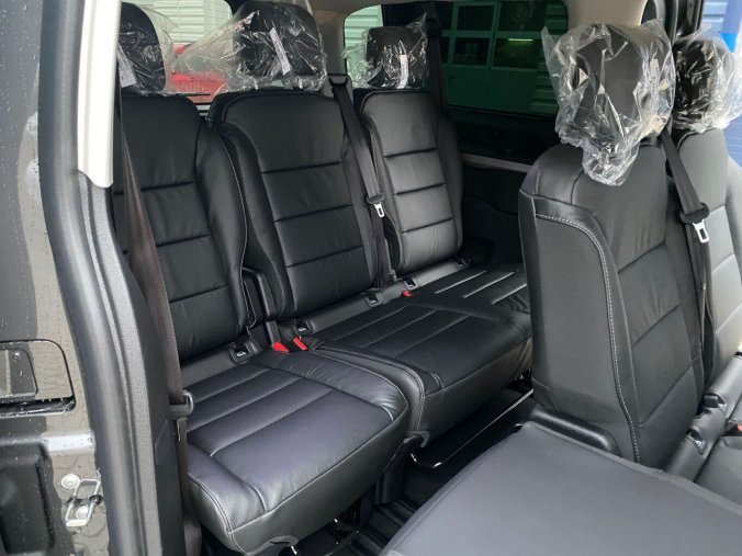 Peugeot Traveller, Peugeot Traveller Allure Long 2.0 BlueHDi 180 EAT8 - 0027, barva šedá