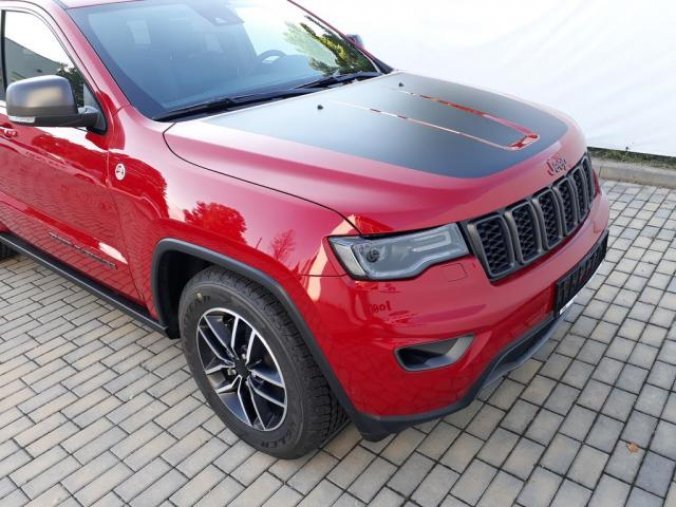 Jeep Grand Cherokee, 3,0 CRD Trailhawk 250k 4x4 AT, barva červená