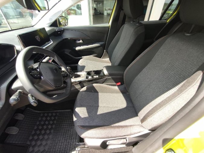 Peugeot 208, Peugeot 208 1.2 100K MAN6 BUSINESS NAVI, barva žlutá