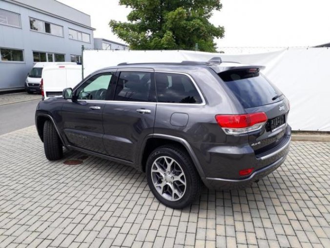 Jeep Grand Cherokee, 3,0 CRD Overland 250k 4x4 AT, barva šedá