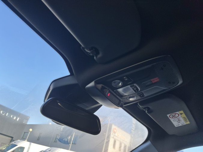 Peugeot 2008, Peugeot 2008 ALLURE PureTech 130k EAT8, barva šedá