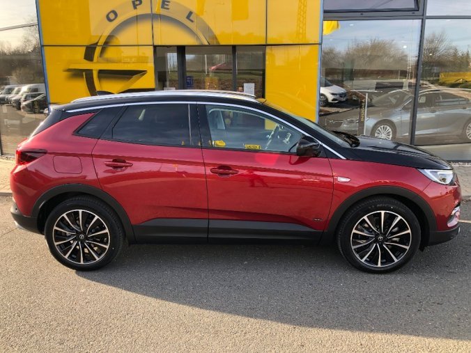 Opel Grandland X, 5-door Ultimate F1.6 S/S (147, barva červená