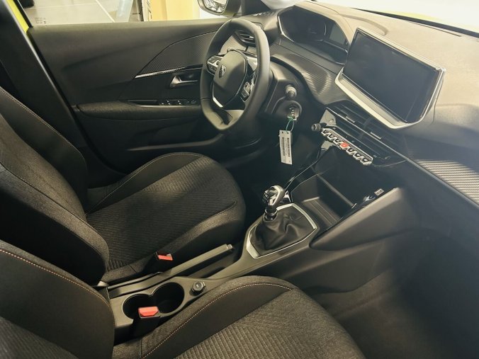 Peugeot 208, Peugeot 208 STYLE PureTech 100 S&S MAN6, barva žlutá
