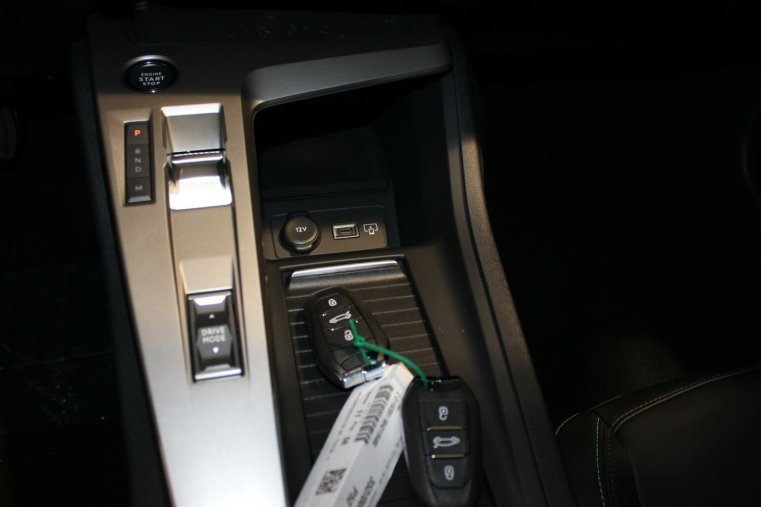 Peugeot 308, Peugeot 308 SW ALLURE Hybrid 136 e-DCS6, barva šedá