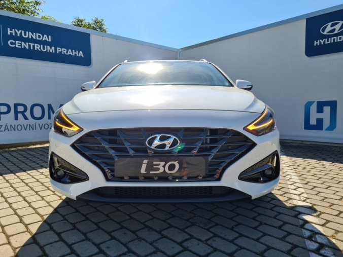 Hyundai i30, 1,5i 81 kW MT, barva bílá