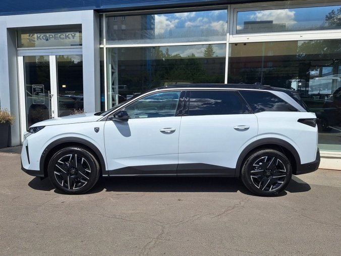 Peugeot 5008, Peugeot 5008 GT Hybrid 145 e-DCS6, barva bílá