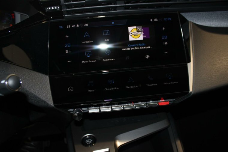 Peugeot 308, Peugeot 308 SW ALLURE Hybrid 136 e-DCS, barva bílá