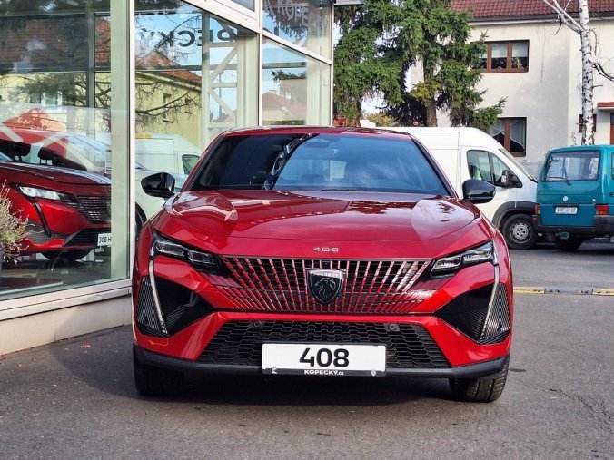 Peugeot 408, Peugeot 408 GT Hybrid 145 e-DCS6, barva červená