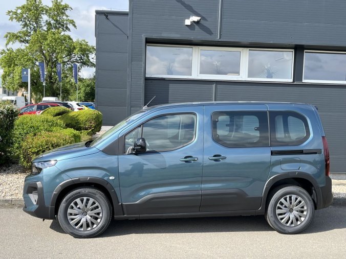 Peugeot Rifter, Peugeot Rifter LONG ALLURE BlueHDi 130 S&S EAT8 s homologací N1, barva modrá