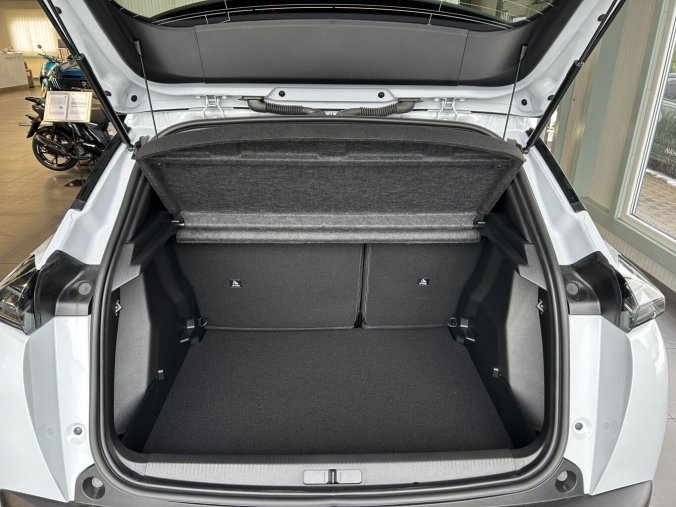 Peugeot 2008, Peugeot 2008 ALLURE PureTech 100k MAN6, barva bílá