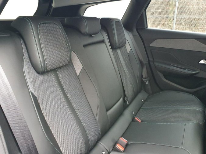 Peugeot 308, Peugeot 308 SW ALLURE Hybrid 145 e-DCS6, barva modrá