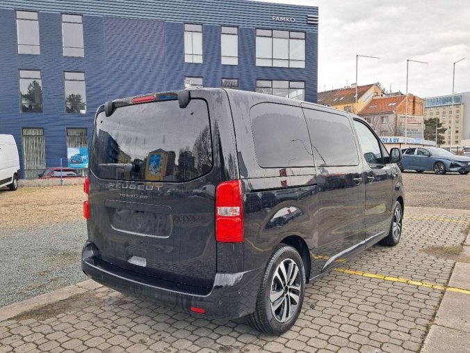 Peugeot Traveller, Peugeot Traveller Allure L2 2.2 BlueHDi 180 S&am, barva černá