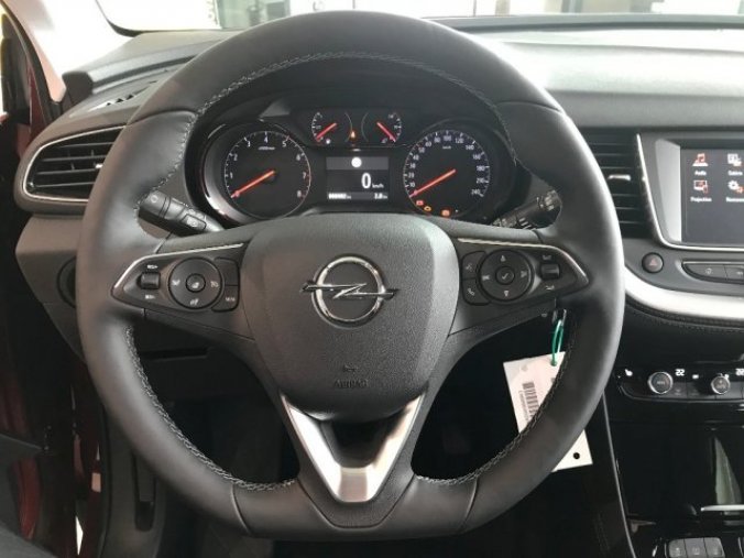 Opel Grandland X, SMILE 1.2T 96kW MT6, barva červená
