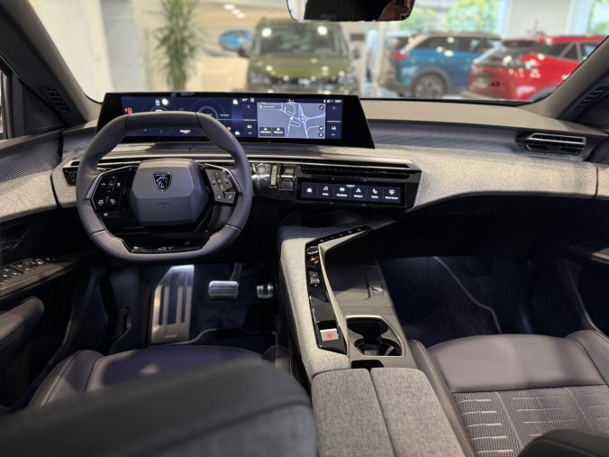 Peugeot 3008, Peugeot 3008 GT Hybrid 145k, Vision 360°, barva modrá