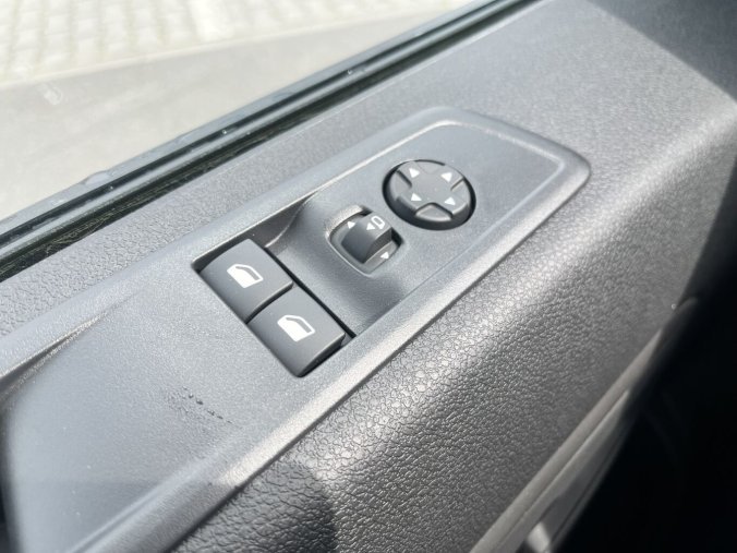 Peugeot Traveller, Peugeot Traveller Active L2 2,2 HDi 150k MAN6, barva bílá