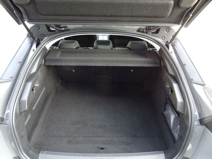 Peugeot 408, Peugeot 408 ALLURE Hybrid 145k e-DCS6, barva šedá