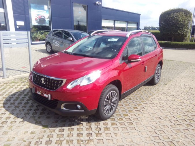 Peugeot 2008, Active 1.2 PureTech 130 S&S MAN6, barva červená