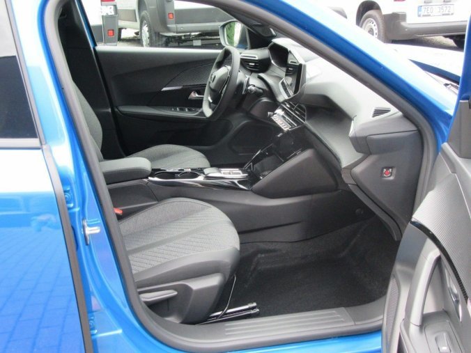 Peugeot 2008, Peugeot 2008 2008 ALLURE  130  EAT8, barva modrá