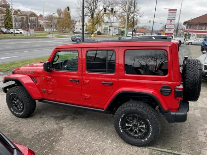 Jeep Wrangler, Unlimited Rubicon 392, barva červená