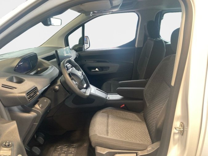 Peugeot Rifter, Peugeot Rifter ALLURE BlueHDi 100 S&S MAN6, barva bílá