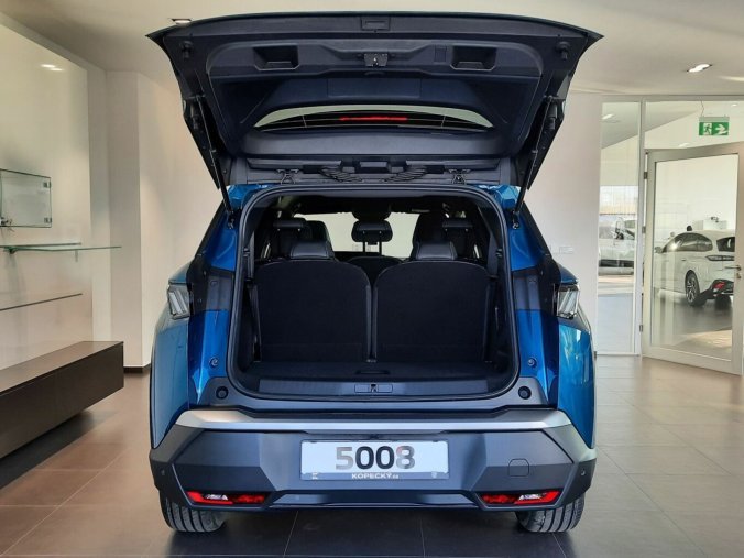 Peugeot 5008, Peugeot 5008 5008 ALLURE Hybrid 145 e-DCS6, barva modrá