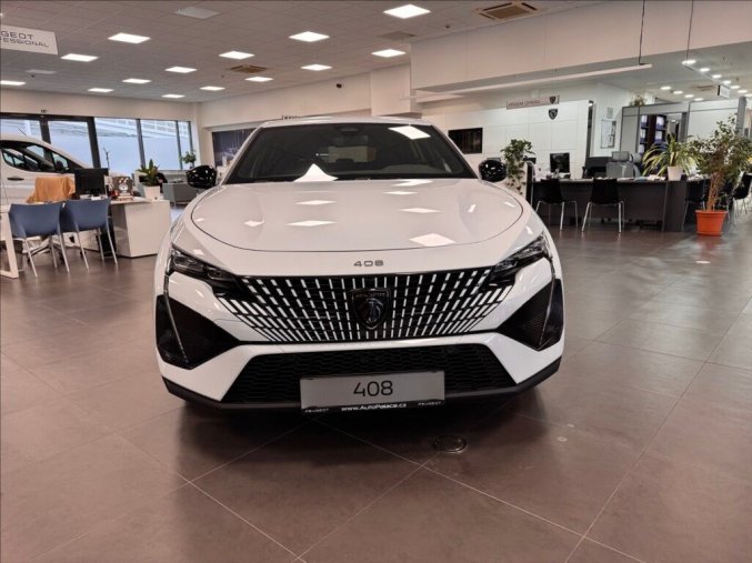 Peugeot 408, Peugeot 408 1,2 GT Hybrid 145 e-DCS6, barva bílá