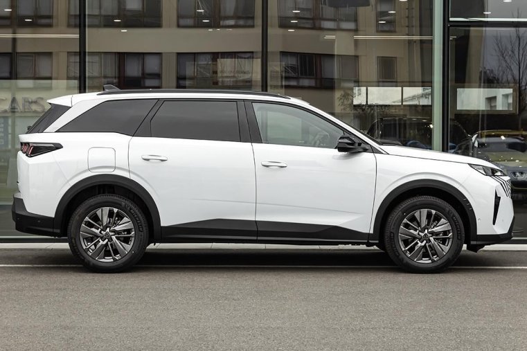 Peugeot 5008, Peugeot 5008 1,2 ALLURE Hybrid 145 e-DCS6, barva bílá