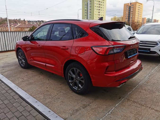 Ford Kuga, ST-Line X, 5dveřová, 1.5 EcoBoost 110 kW/150 k, 6st. manuální, barva červená