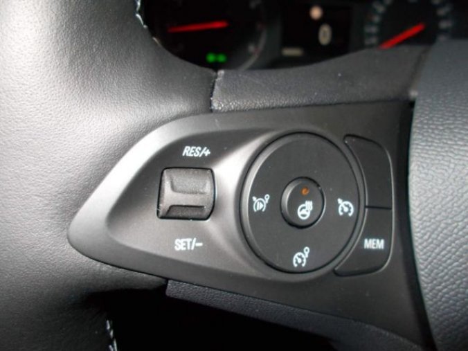Opel Corsa, Edition 1.2 (55kW/75k) MT5, barva černá