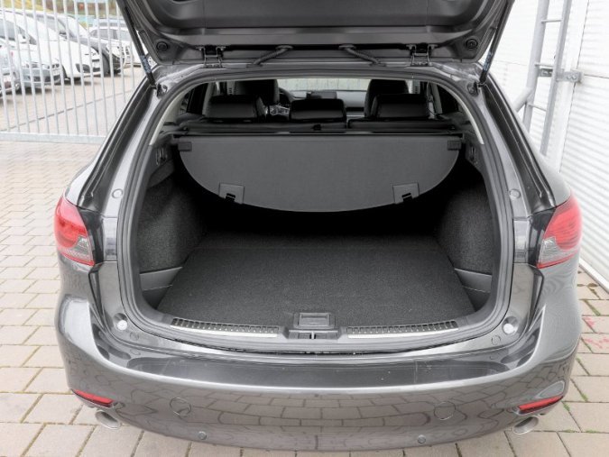 Mazda 6, 2,5i Skyactiv-G 143KW/194k 6AT, barva červená